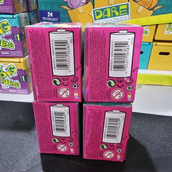 4 LOL Tiny Toys Blind Box Surprises RANDOM L👀K ages 4+ L👀K - Picture 4 of 11